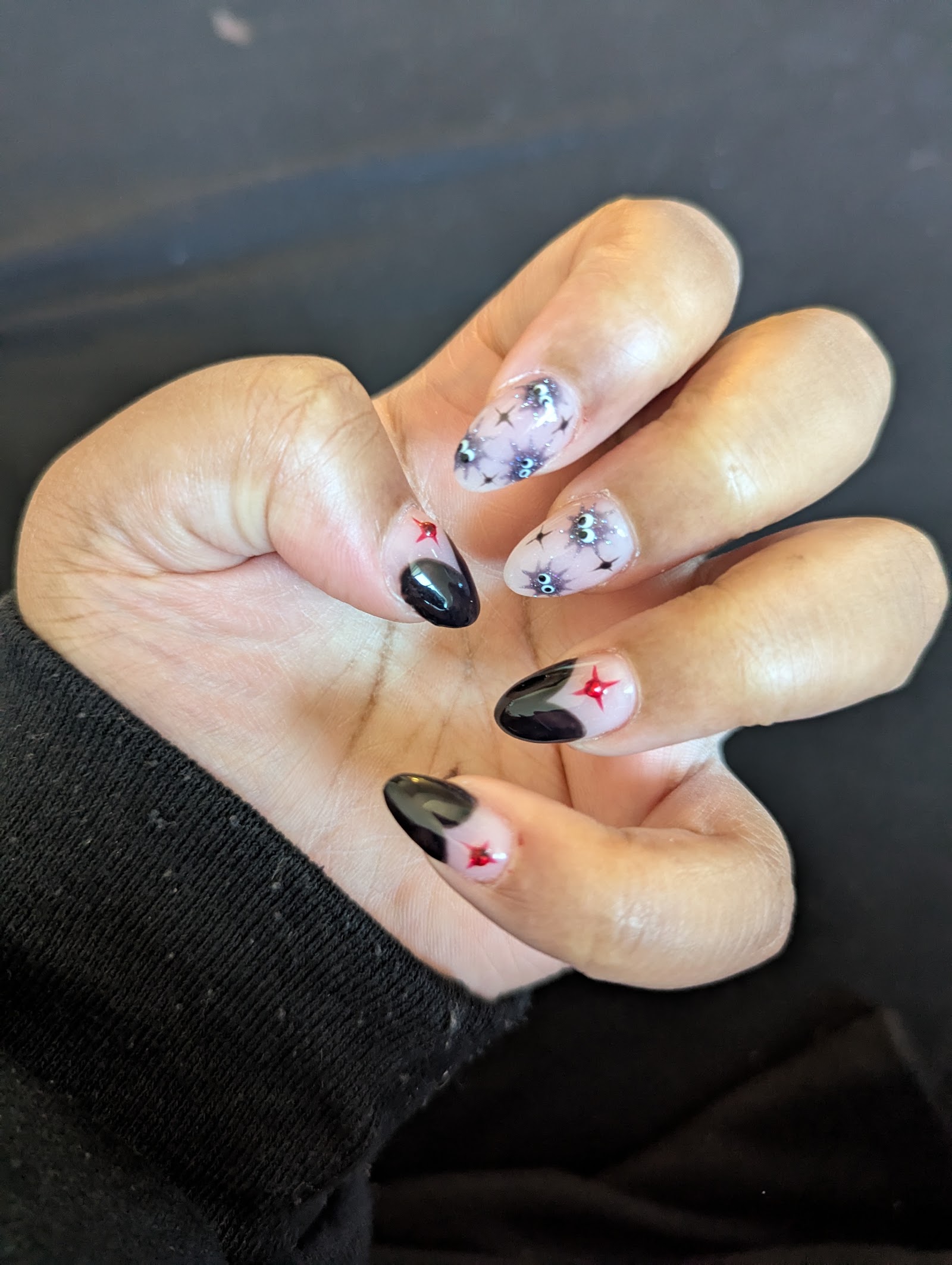 S.H.E Nailed It logo